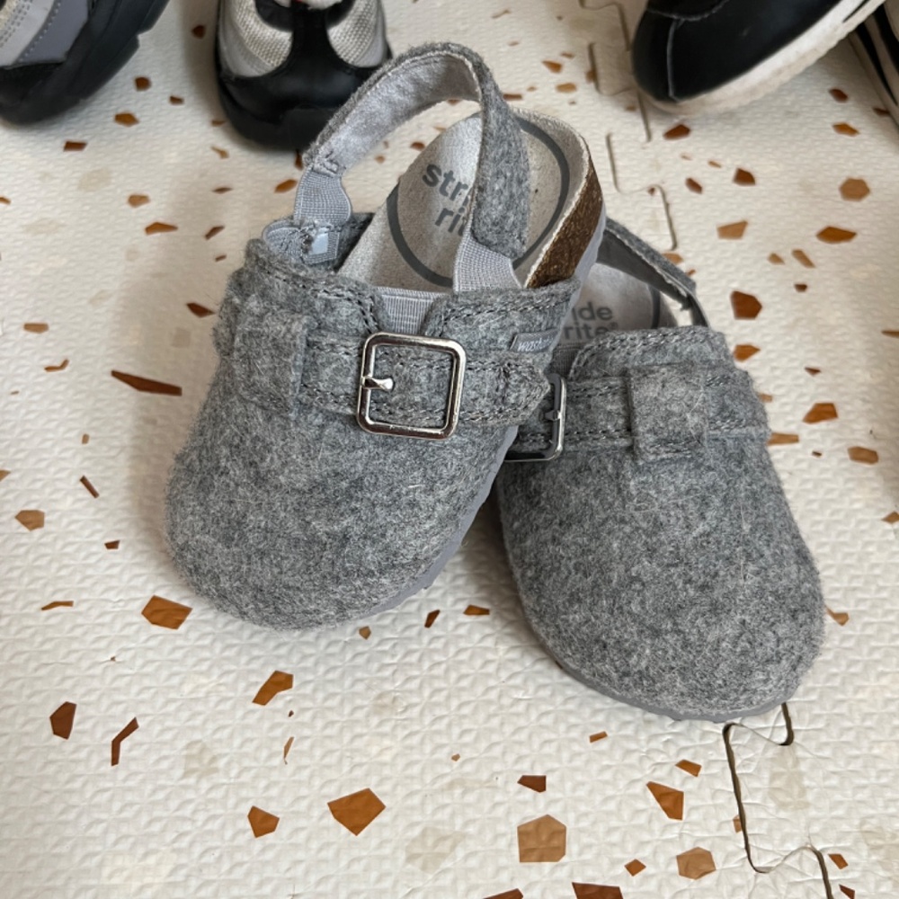 Toddler Stride Rite Cozy Rite Slipper size 6 toddler